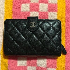 listing-status-banner